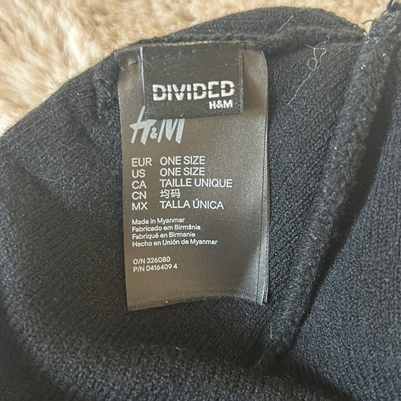 😊 H&M Beenie - Picture 3 of 3